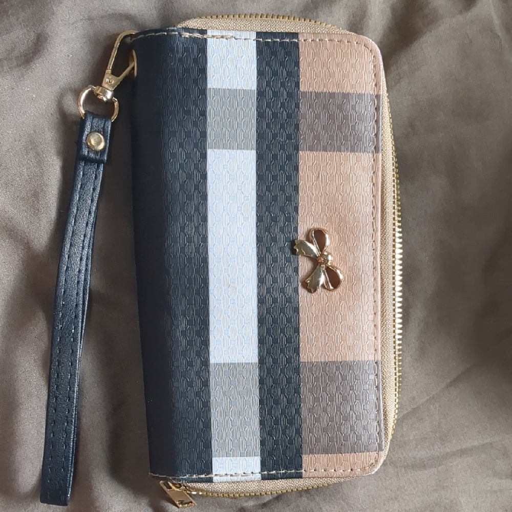 Elegant Women's Striped Wallet with Wrist Strap